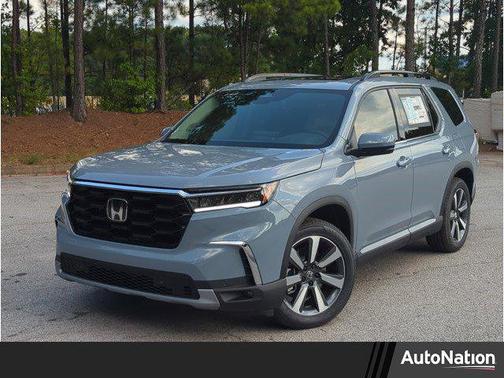 2025 Honda Pilot Touring 8-Passenger