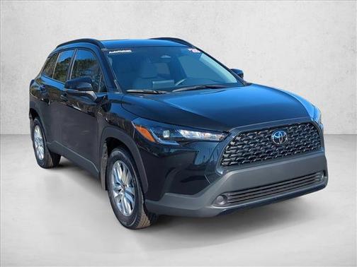 2025 Toyota Corolla Cross LE