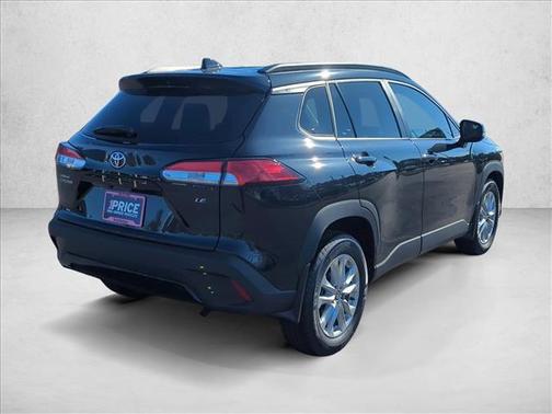 2025 Toyota Corolla Cross LE