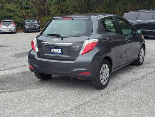 2013 Toyota Yaris LE