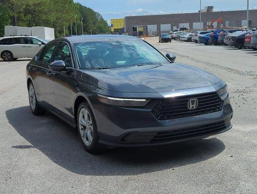 2025 Honda Accord LX 1.5T