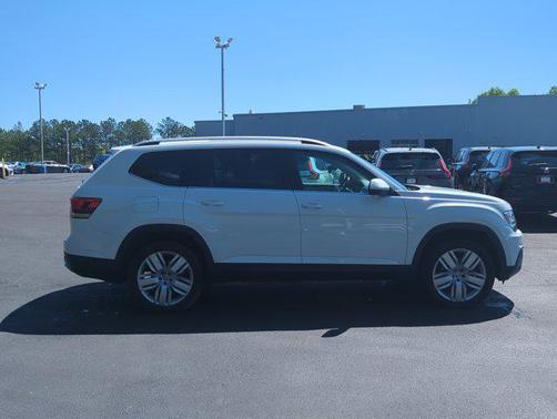 Pure White 2019 Volkswagen Atlas 3.6L SE w/Technology