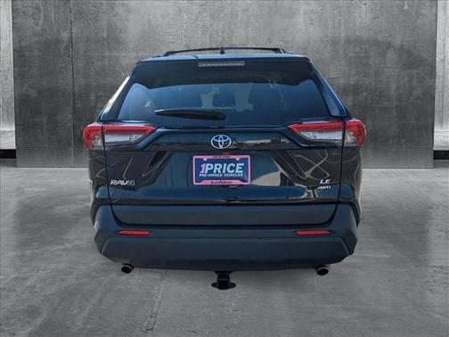 2020 Toyota RAV4 LE
