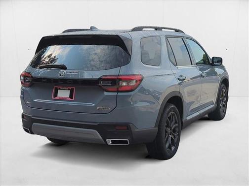 2025 Honda Pilot Touring 8-Passenger