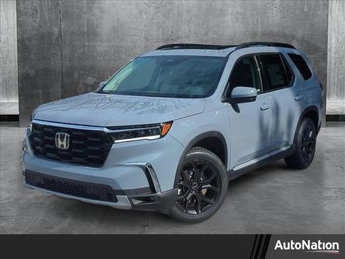 2025 Honda Pilot Touring 8-Passenger