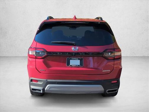 2025 Honda Pilot Touring 8-Passenger