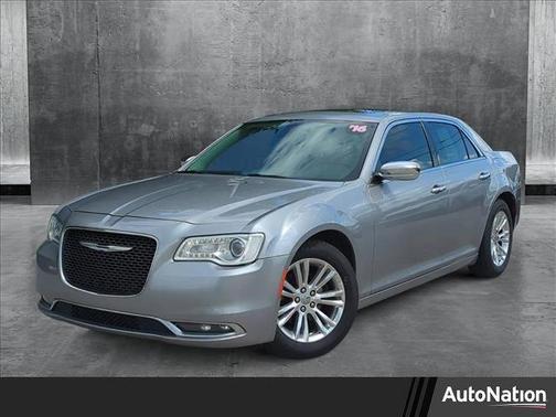 2016 Chrysler 300C Base