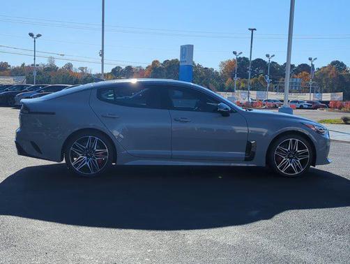 2022 Kia Stinger GT2