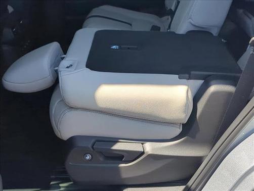 Solar Silver Metallic 2026 Honda Pilot EX-L