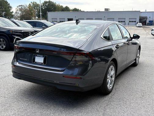2025 Honda Accord LX 1.5T