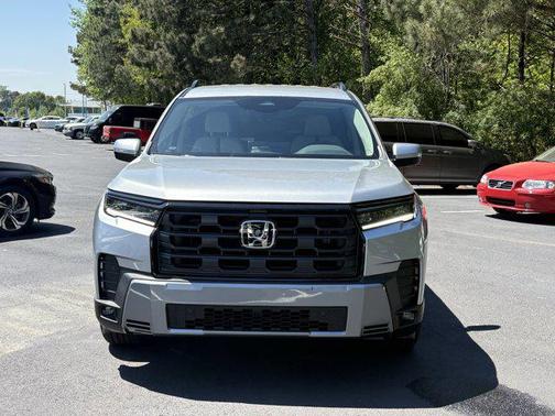 Solar Silver Metallic 2026 Honda Pilot EX-L