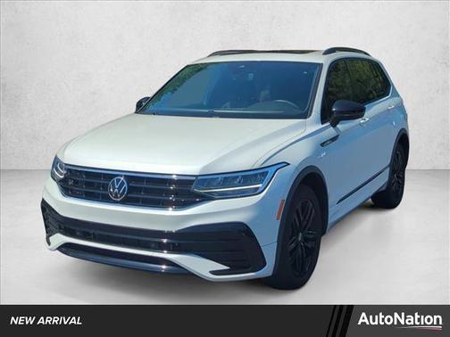Pyrite Silver Metallic 2022 Volkswagen Tiguan 2.0T SE R-Line Black