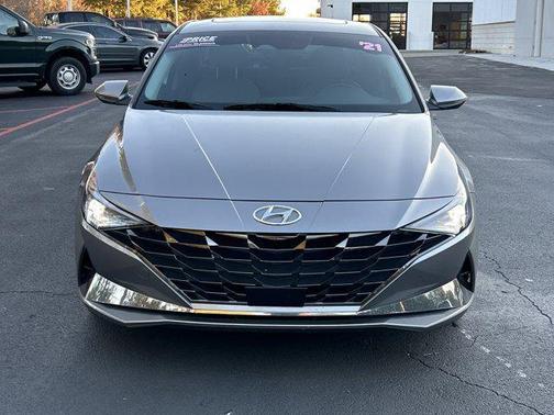 2021 Hyundai ELANTRA Limited