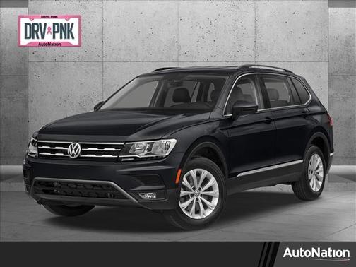Photo 1 of 2 of 2020 Volkswagen Tiguan 2.0T SE
