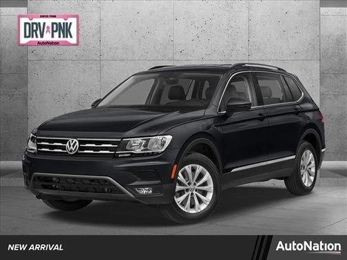 Photo 1 of 2 of 2020 Volkswagen Tiguan 2.0T SE