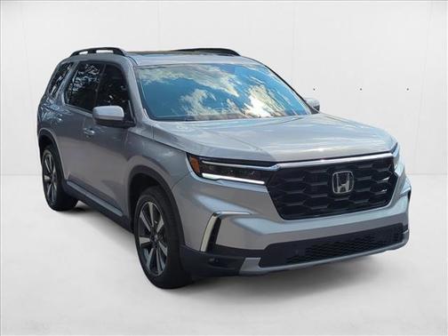 2025 Honda Pilot Touring 8-Passenger