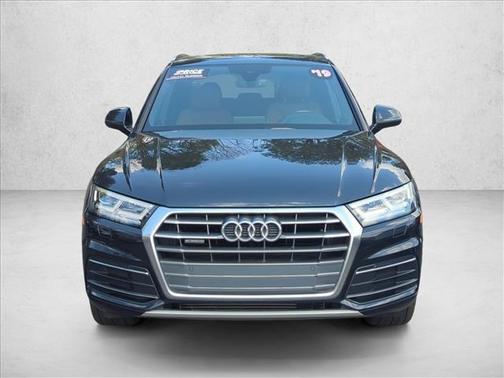 Navarra Blue Metal 2019 Audi Q5 2.0T Premium Plus