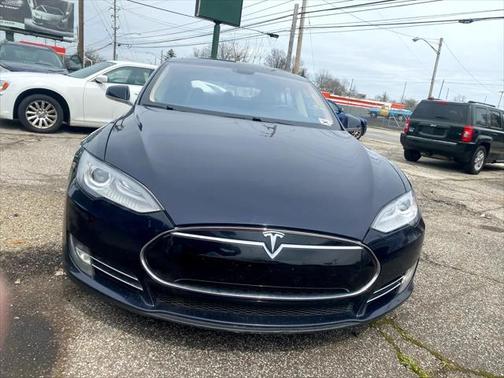 2013 Tesla Model S Signature