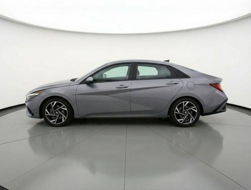 Fluid Metal 2025 Hyundai ELANTRA Limited