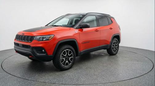 Red Hot Pearlcoat 2025 Jeep Compass Trailhawk