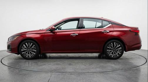 Garnet Pearl Metallic 2025 Nissan Altima SV FWD