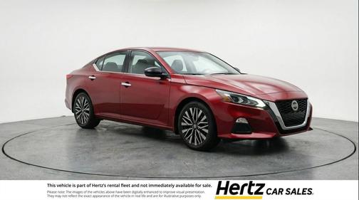 Garnet Pearl Metallic 2025 Nissan Altima SV FWD