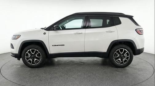 Bright White Clearcoat 2025 Jeep Compass Trailhawk