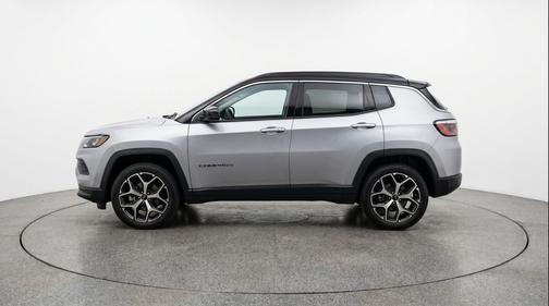 Silver Zynith Metallic Clearcoat 2025 Jeep Compass Limited
