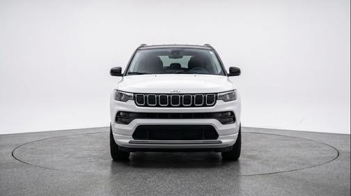 Bright White Clearcoat 2025 Jeep Compass Limited