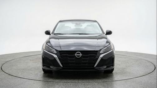 Super Black 2025 Nissan Altima SV FWD
