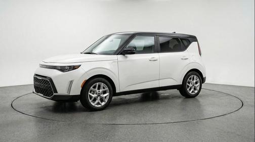 Snow White Pearl 2025 Kia Soul LX