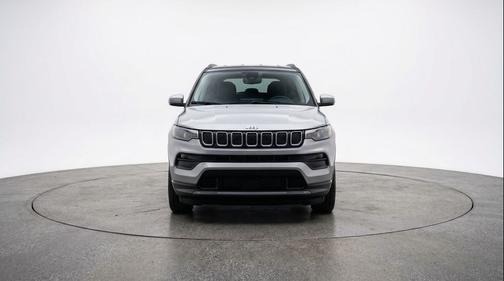 Silver Zynith Metallic Clearcoat 2025 Jeep Compass Limited