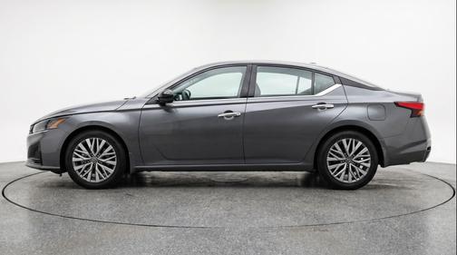 Gun Metallic 2025 Nissan Altima SV FWD