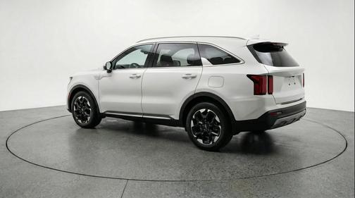 Glacial White Pearl 2024 Kia Sorento S