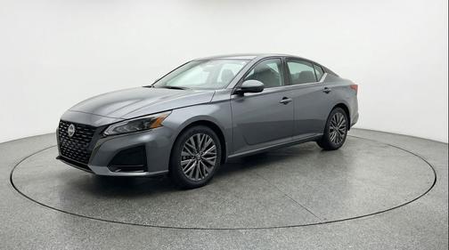 Gun Metallic 2025 Nissan Altima SV FWD