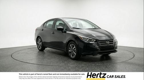 Super Black 2025 Nissan Versa 1.6 SV