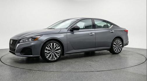 Gun Metallic 2025 Nissan Altima SV FWD