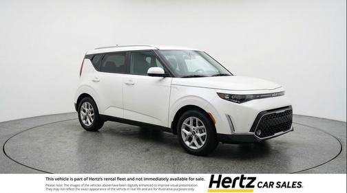 Snow White Pearl 2025 Kia Soul LX