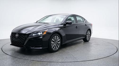 Super Black 2025 Nissan Altima SV FWD