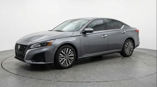 Gun Metallic 2025 Nissan Altima SV FWD