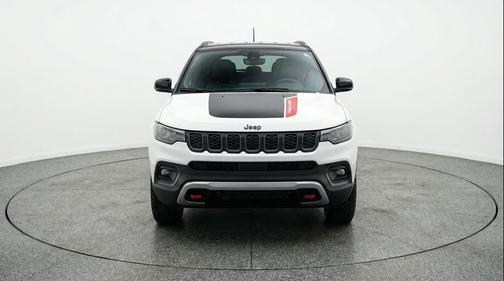 Bright White Clearcoat 2025 Jeep Compass Trailhawk