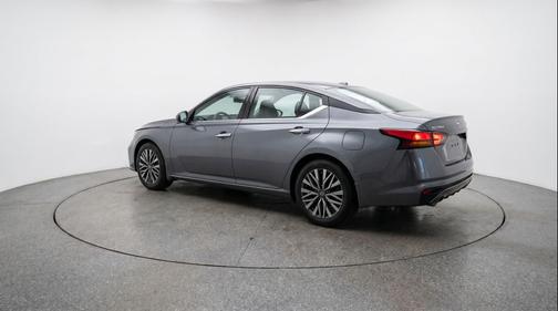 Gun Metallic 2025 Nissan Altima SV FWD