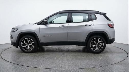 Silver Zynith Metallic Clearcoat 2025 Jeep Compass Limited