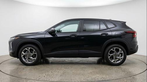 Mosaic Black Metallic 2025 Chevrolet Trax LT