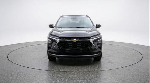 Mosaic Black Metallic 2025 Chevrolet Trax LT