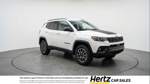 Bright White Clearcoat 2025 Jeep Compass Trailhawk