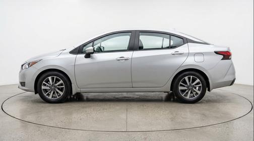 Brilliant Silver Metallic 2025 Nissan Versa 1.6 SV