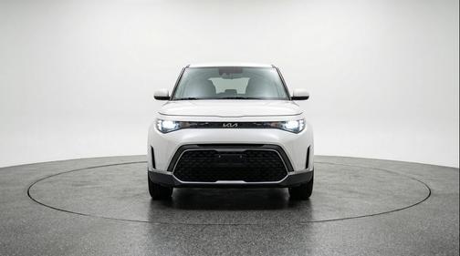 Snow White Pearl 2025 Kia Soul LX