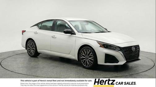 Glacier White 2025 Nissan Altima SV FWD