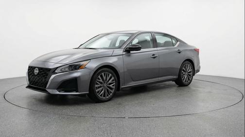 Gun Metallic 2025 Nissan Altima SV FWD